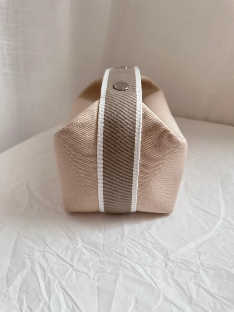 BEIGE SMALL BRIDE-A-BRAC