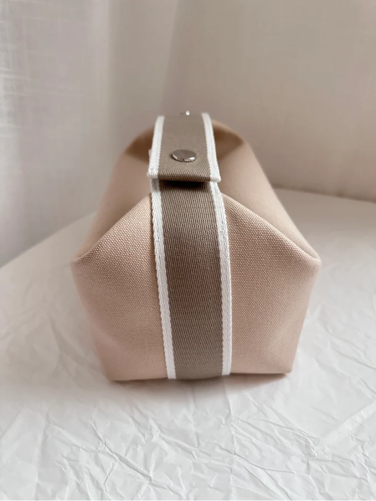 BEIGE SMALL BRIDE-A-BRAC