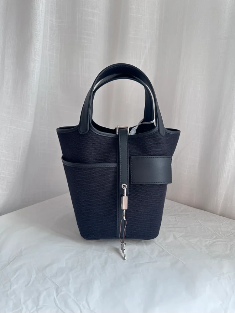 P18 Black PHW