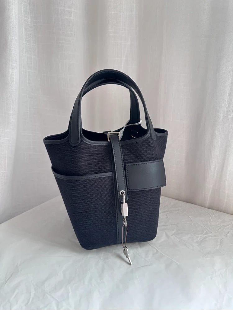 P18 Black PHW