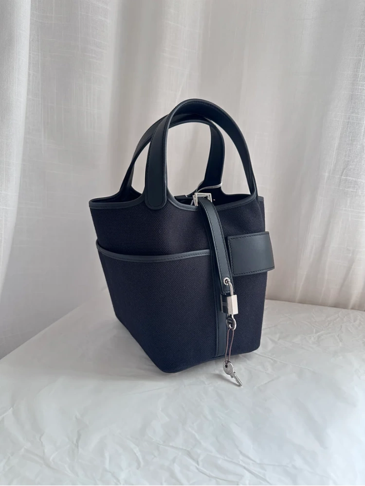 P18 Black PHW