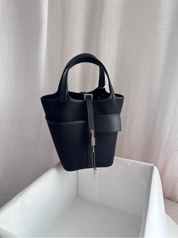 P18 Black PHW