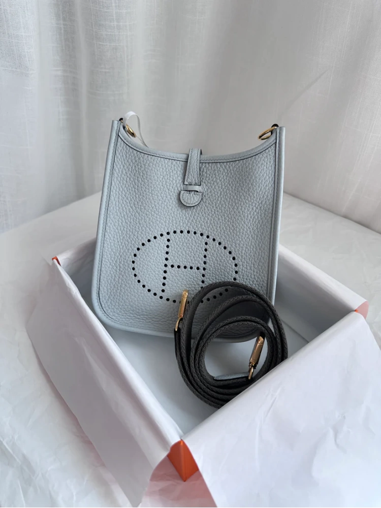 EVELYNE 16 Blue Pale/Gris Etain GHW