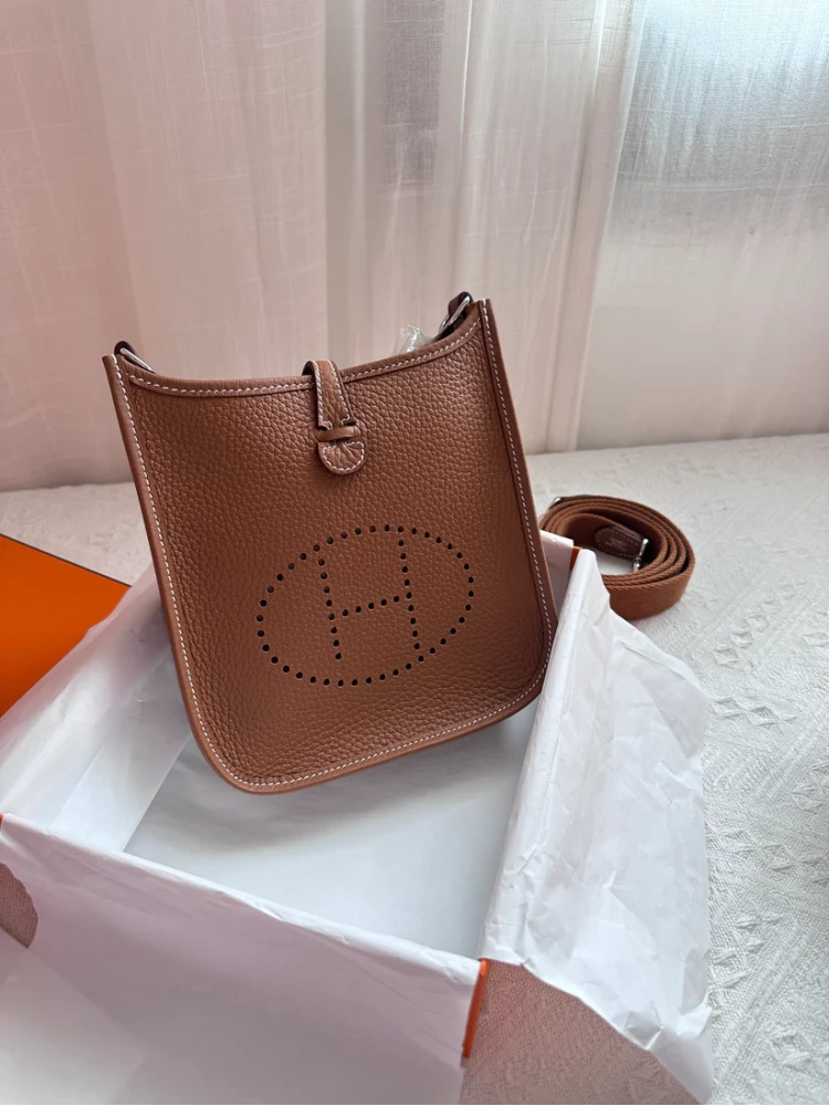 EVELYNE 16 Gold PHW