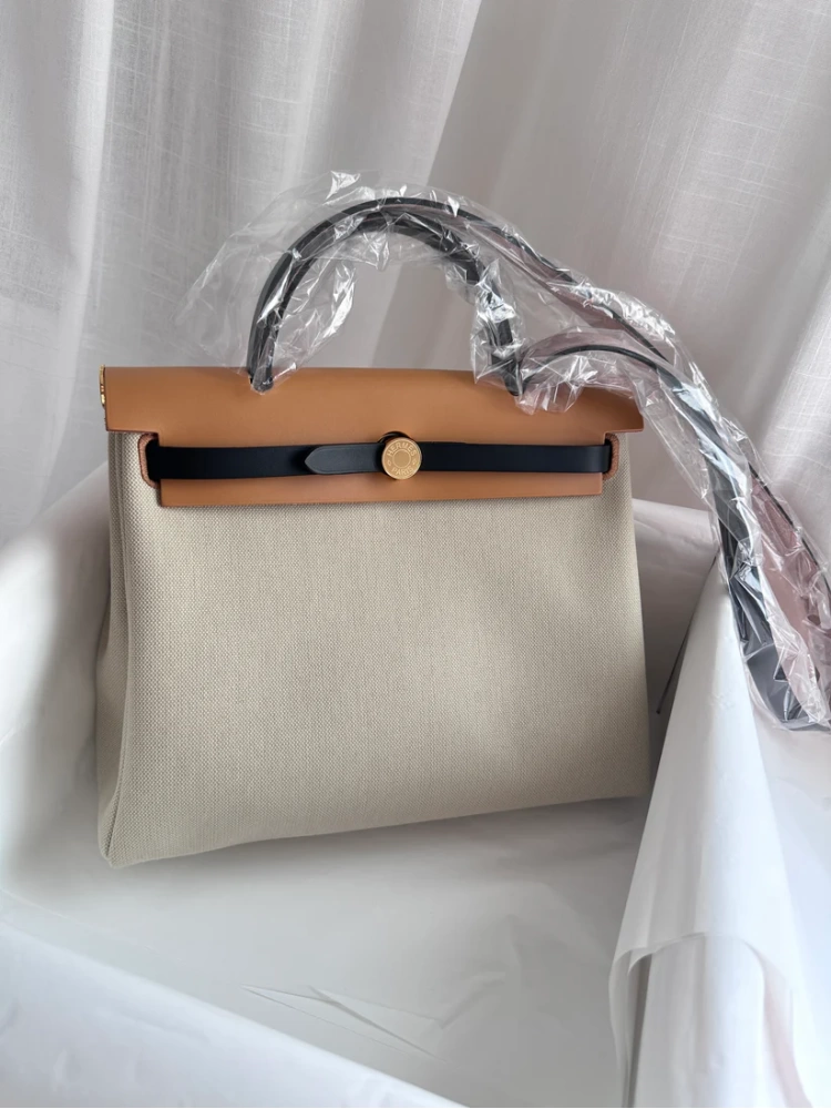 HERBAG 31 Beton/Ebene/Naturel Sable/Black GHW