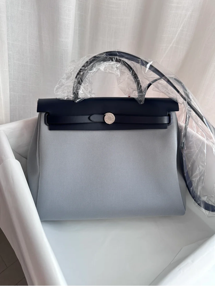 HERBAG 31 Gris Pantin/Blue Indigo PHW
